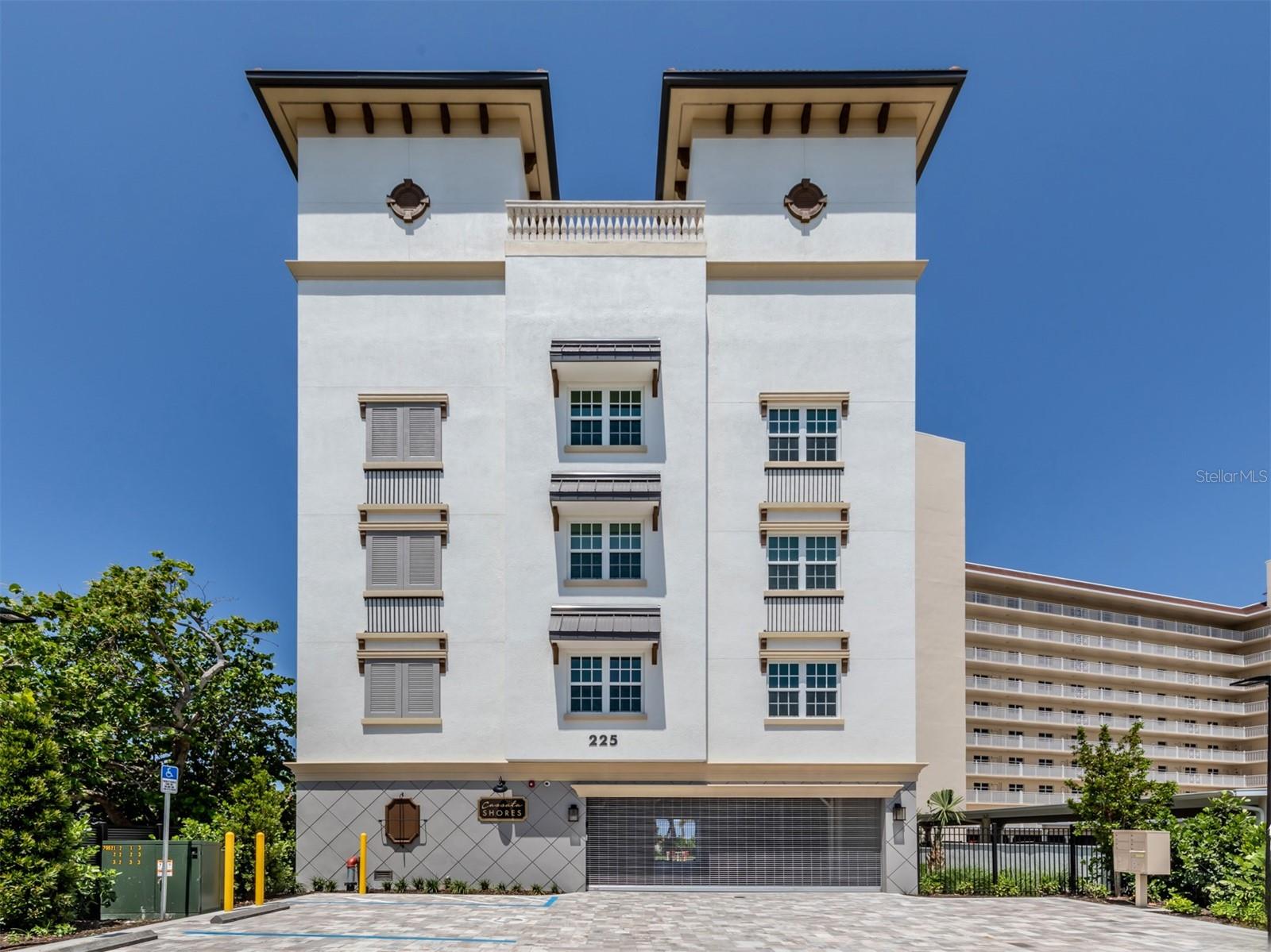 3 bed condominium in VENICE